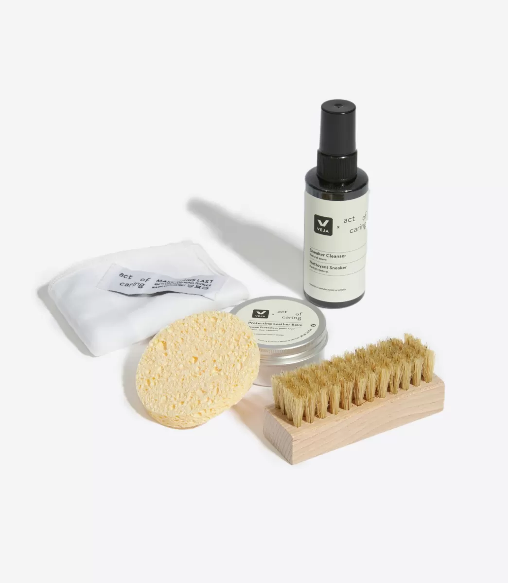 SNEAKER CARE KIT X ACT OF CARING>VEJA Best